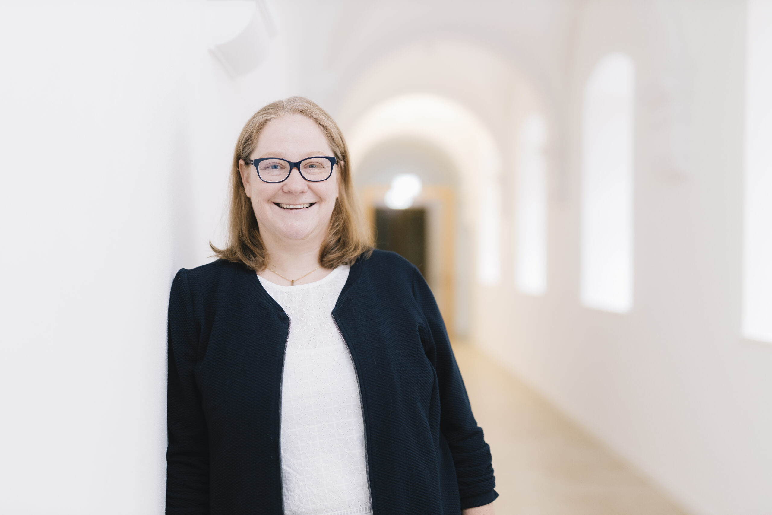 Alexa Lozano-Bonstein, Mitarbeiterin bilden+tagen