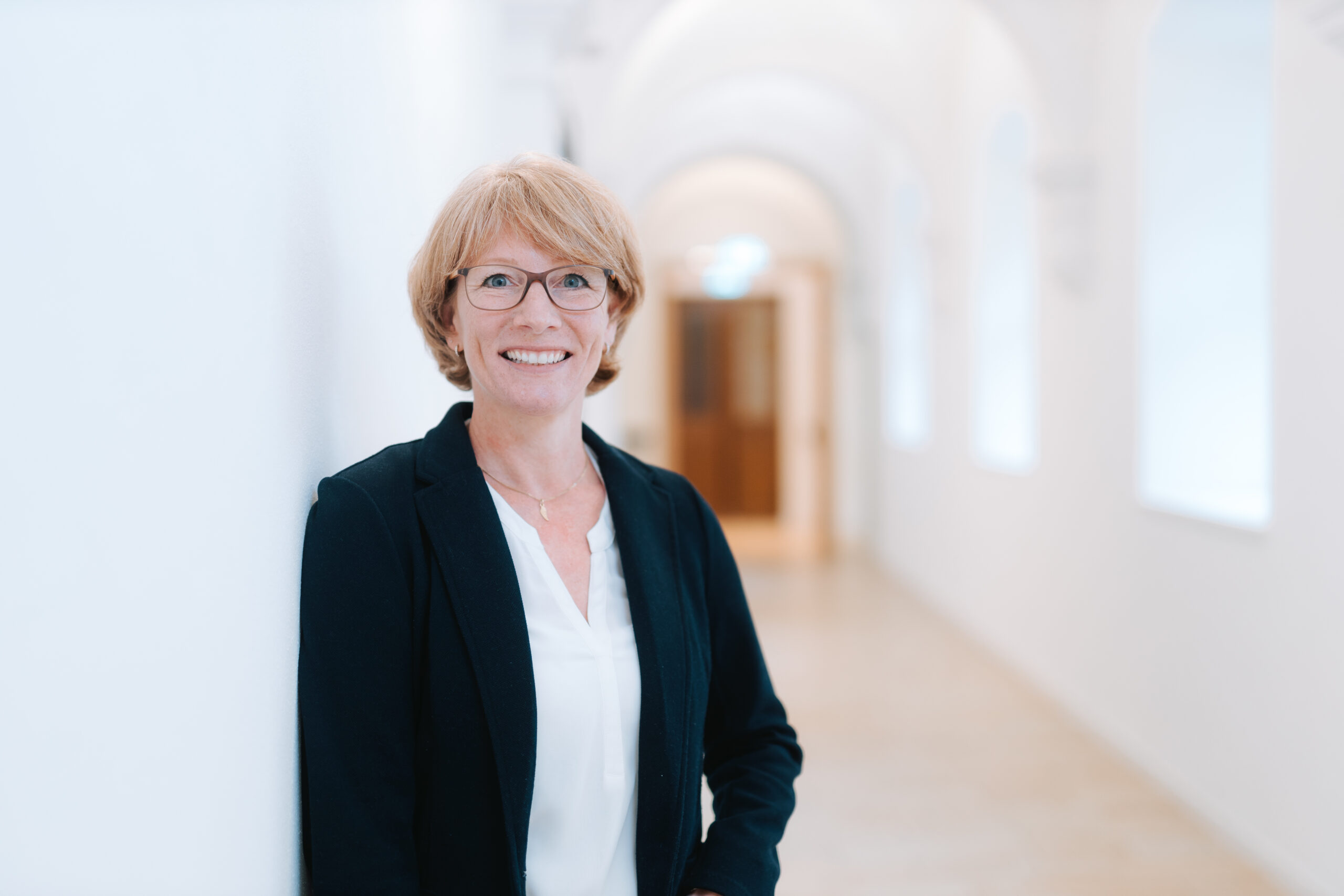 Ina Josefiak, Mitarbeiterin bilden+tagen