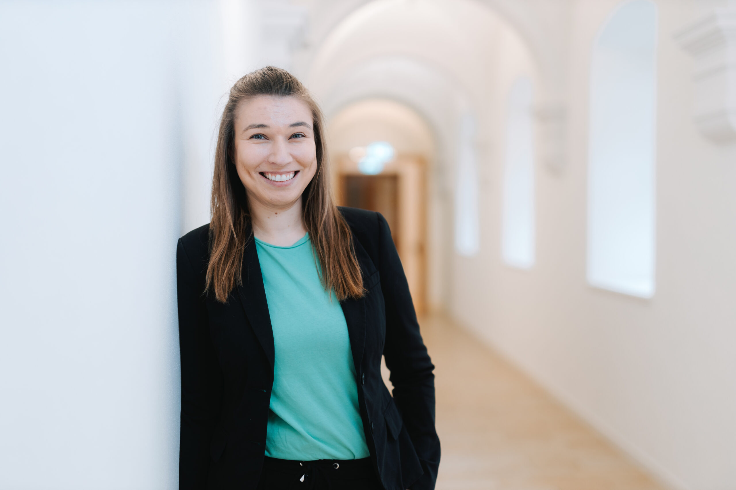Jennifer Spönlein, Mitarbeiterin bilden+tagen